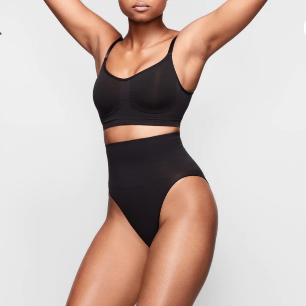 3 SKIMS Seamless Sculpt Bras
